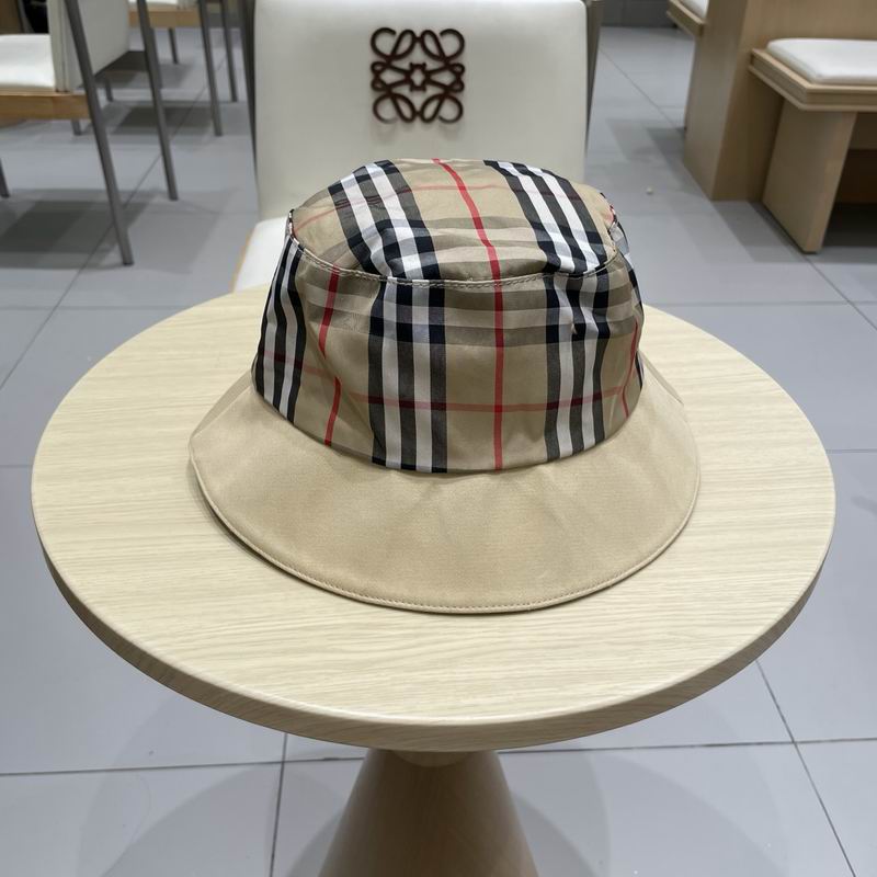 Burberry hat 062702